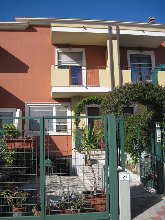 Sweet Sardinia Apartment R2968 Elmas Room photo